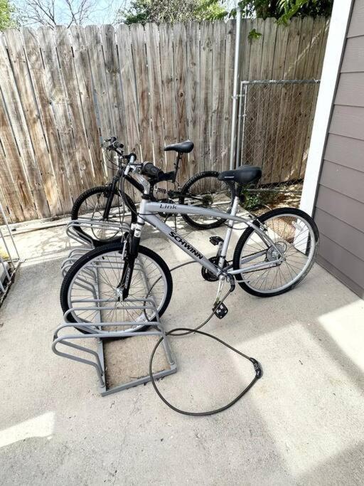Walk To The Alamodome! Sleeps 6, Pet Friendly Apartamento San Antonio Exterior foto