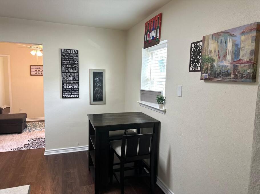 Walk To The Alamodome! Sleeps 6, Pet Friendly Apartamento San Antonio Exterior foto