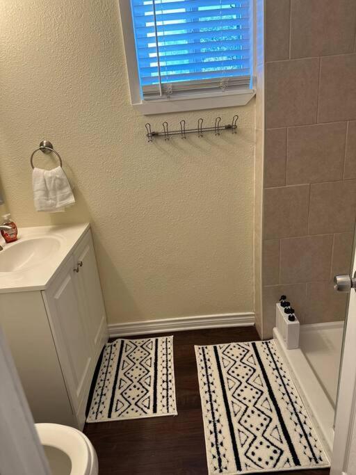 Walk To The Alamodome! Sleeps 6, Pet Friendly Apartamento San Antonio Exterior foto